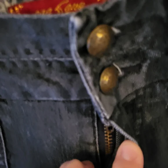 Jean shorts by One 5 One Ladies size 4 stretchy 5-pocket style - Picture 2 of 10